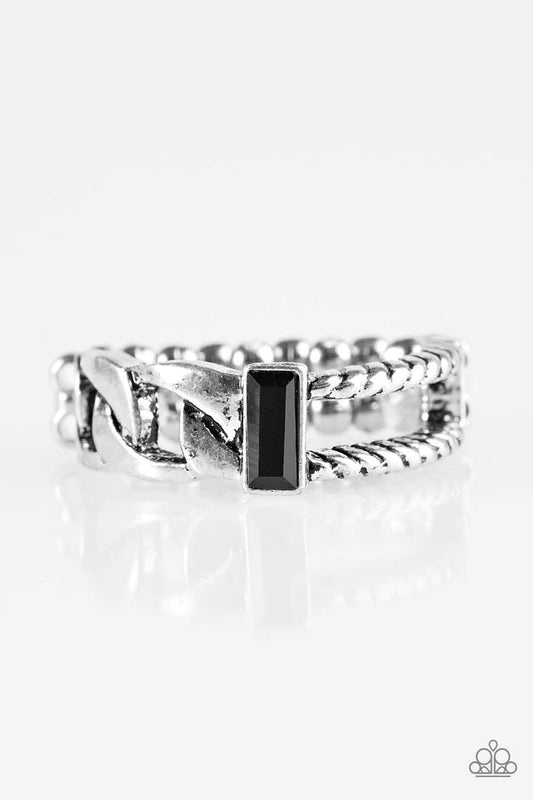 Anillo Paparazzi ~ Runway Edge - Negro