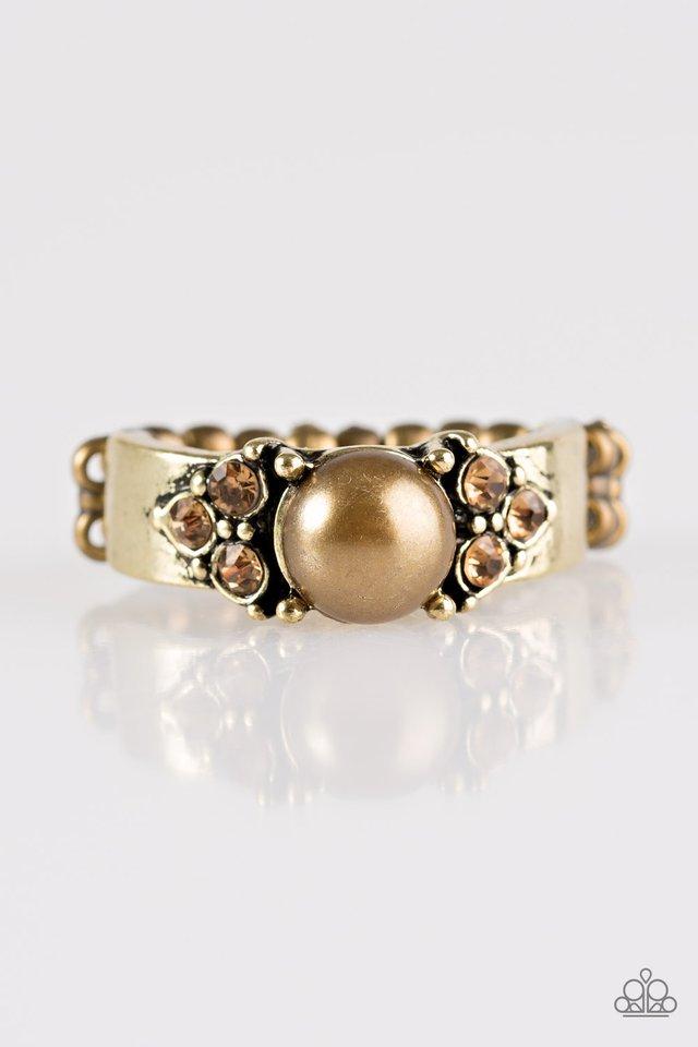 Paparazzi Ring ~ The Front Runner - Brass