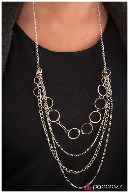 Paparazzi Necklace ~ A Hint of Glint - Silver