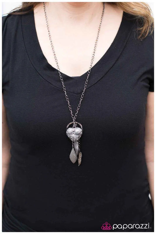 Paparazzi Necklace ~ Come Fly With Me - Black