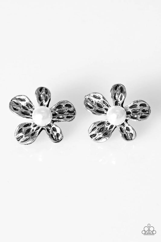 Paparazzi Earring ~ Diva Daisy - White