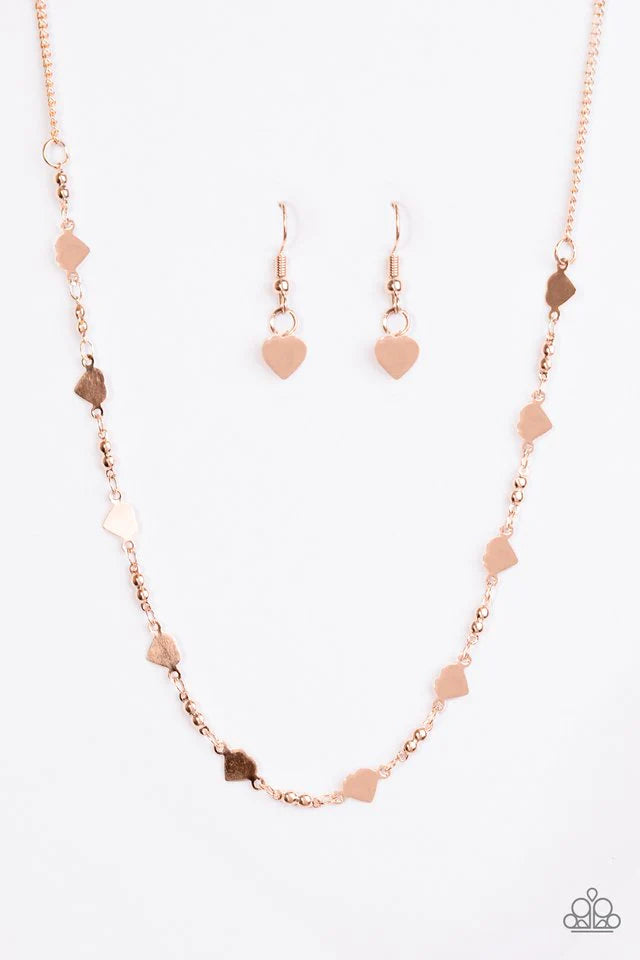 Collar Paparazzi ~ Corazones Feroces - Oro Rosa