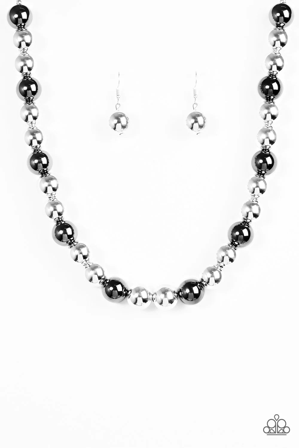 Paparazzi Necklace ~ Downtown Drama - Silver