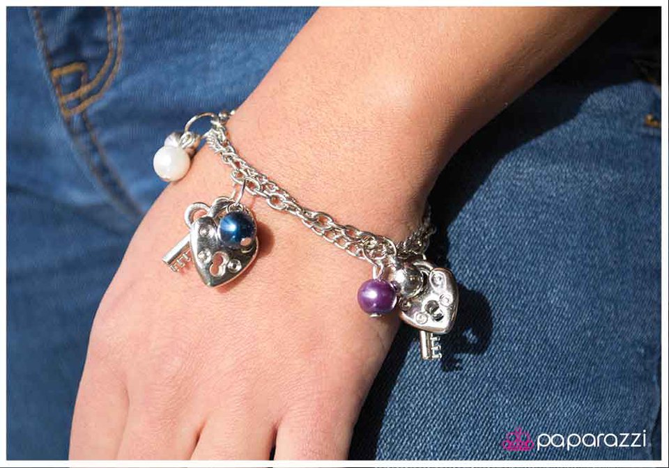 Pulsera Paparazzi ~ Bajo llave y candado - Multicolor