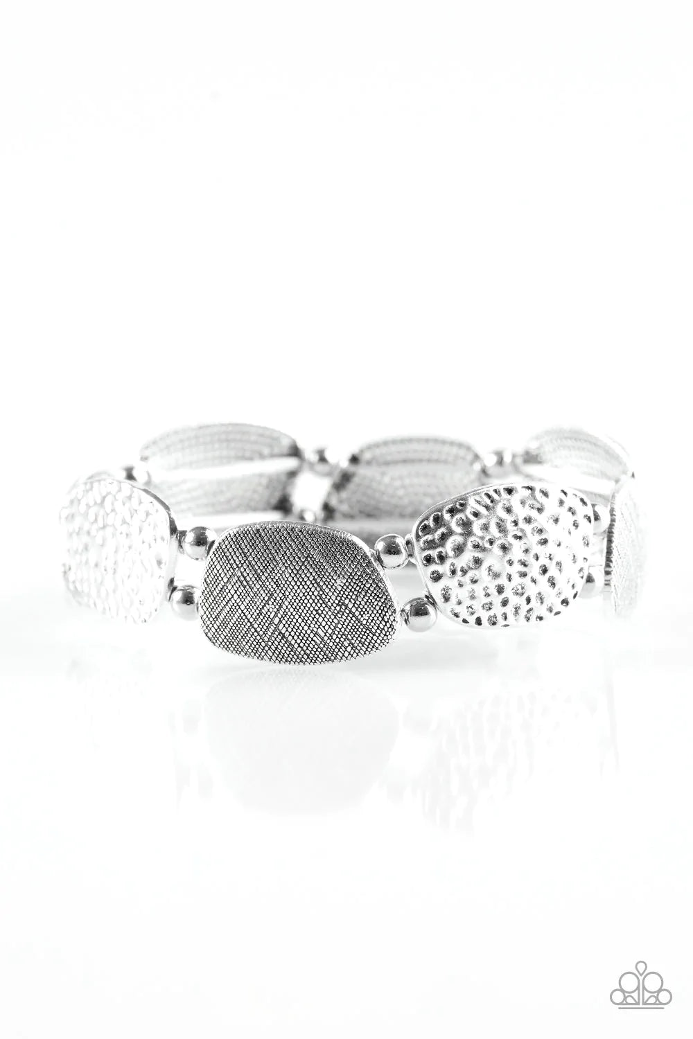 Pulsera Paparazzi ~ Cave Chic - Plata