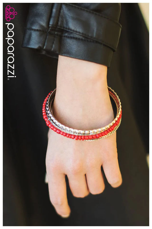 Pulsera Paparazzi ~ Pinta la ciudad de rojo - Rojo