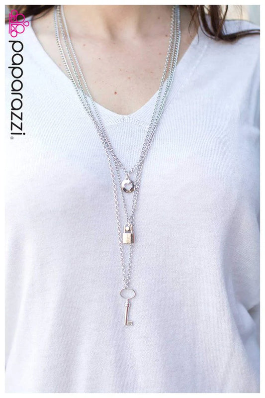 Paparazzi Necklace ~ The Key to My Heart - Silver