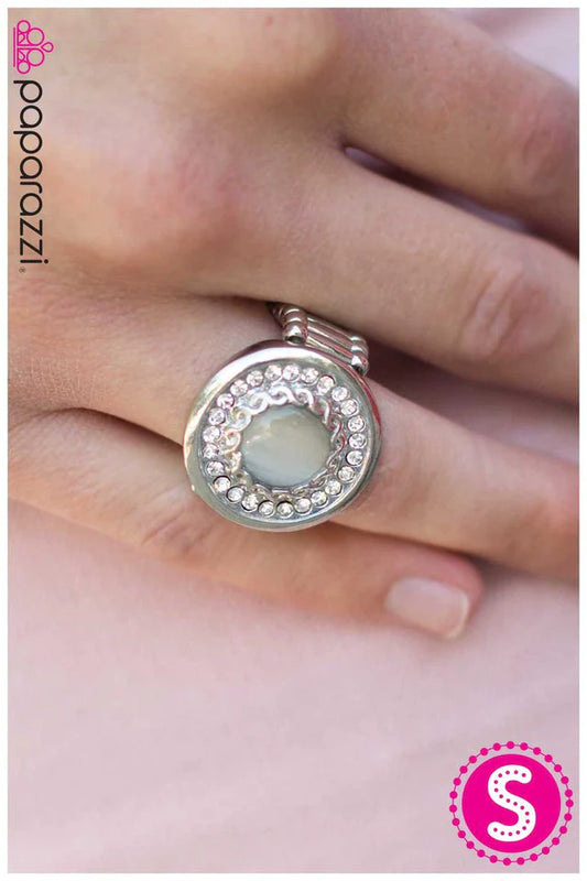 Anillo Paparazzi ~ EYE Spy - Blanco