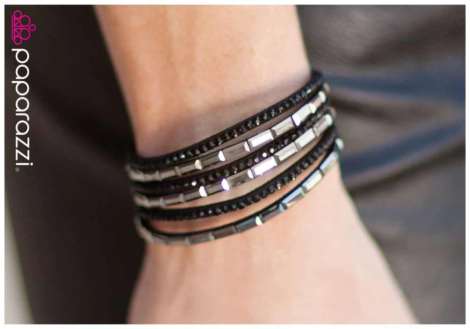 Pulsera Paparazzi ~ Razzle Dazzle - Negra