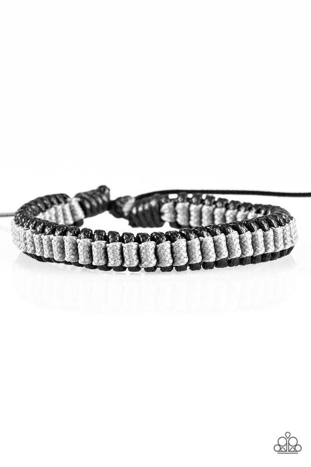 Pulsera Paparazzi ~ Rastreador de senderos - Plata