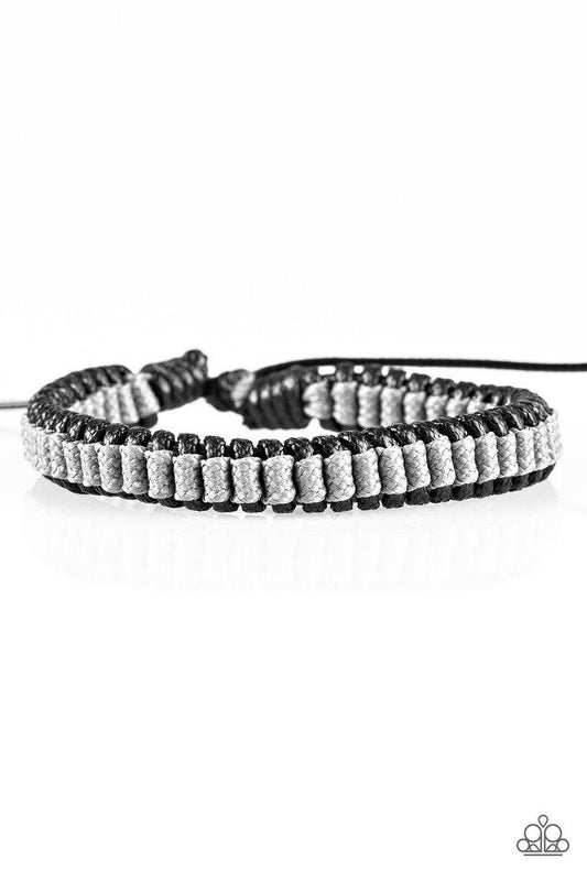 Pulsera Paparazzi ~ Rastreador de senderos - Plata