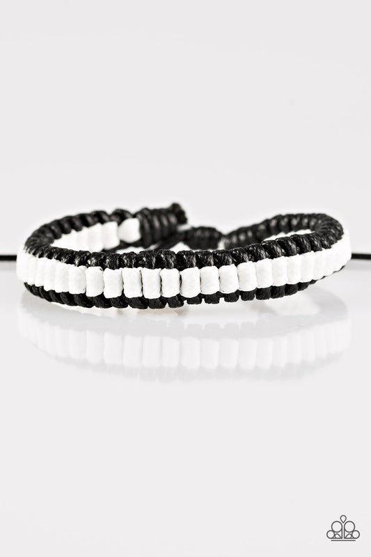 Pulsera Paparazzi ~ Rastreador de senderos - Blanco