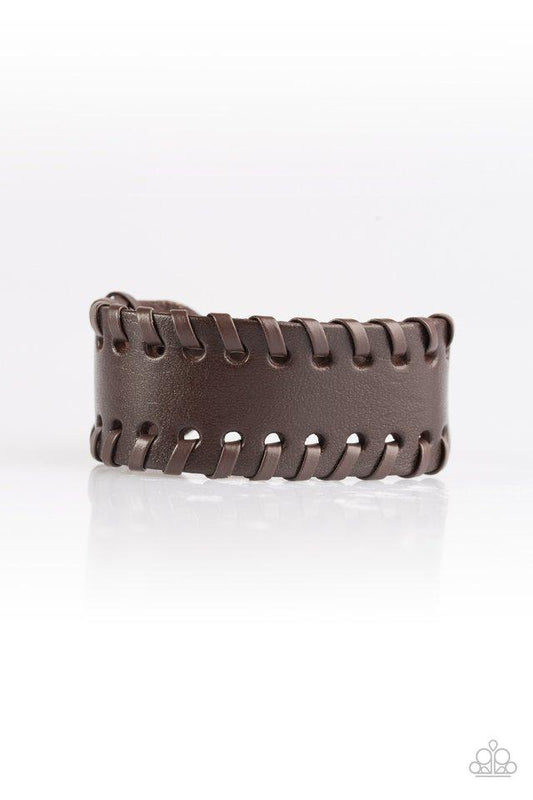 Pulsera Paparazzi ~ Rugged Roadways - Marrón