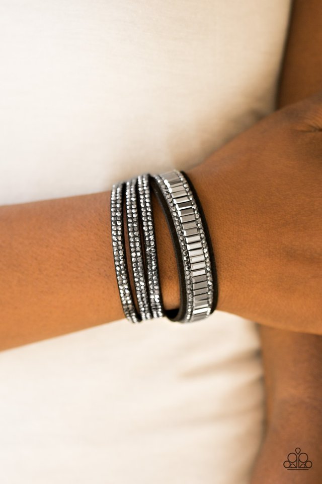 Just In SHOWTIME - Black - Paparazzi Bracelet Image