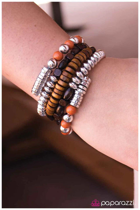 Pulsera Paparazzi ~ Todo en la muñeca - Naranja