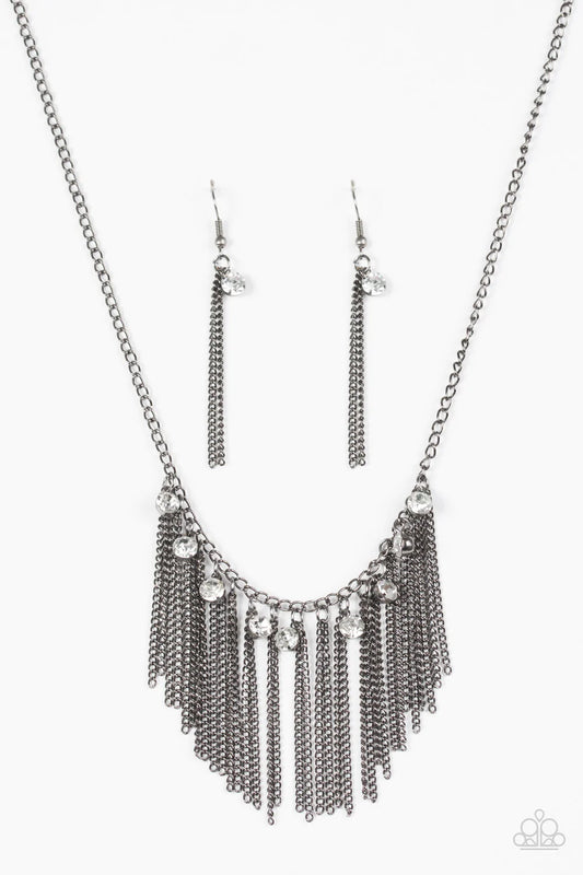 Paparazzi Necklace ~ In For The Long RUNWAY - Black