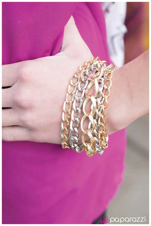 Pulsera Paparazzi ~ Material Girl - Oro