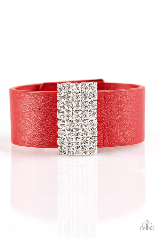 Pulsera Paparazzi ~ Walk The CATWALK - Rojo