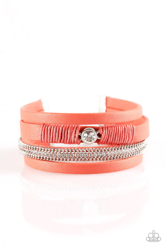 Pulsera Paparazzi ~ Pasarela de moda - Naranja