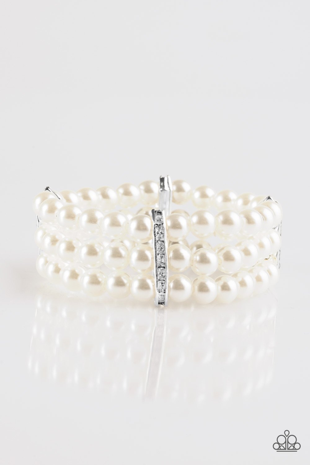 Pulsera Paparazzi ~ Boda Real - Blanco