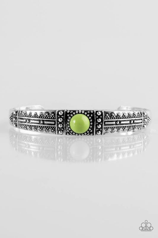 Pulsera Paparazzi ~ Singing Sahara - Verde