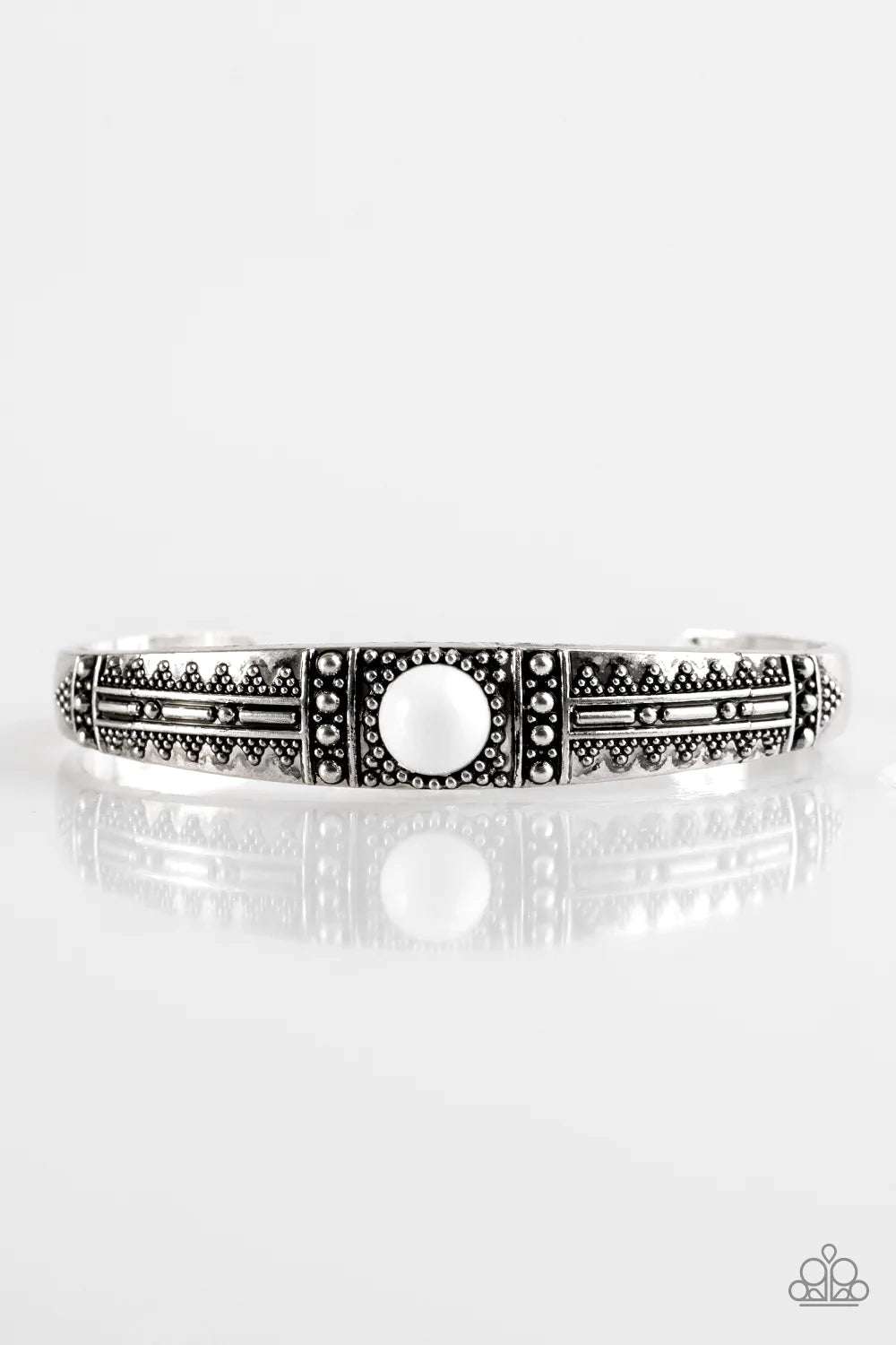 Pulsera Paparazzi ~ Singing Sahara - Blanco