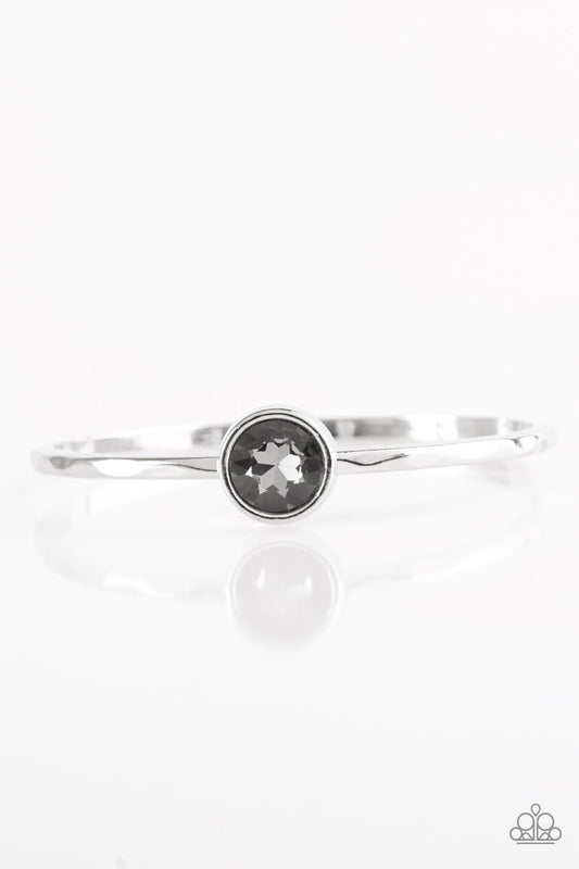 Pulsera Paparazzi ~ Diamantes para el desayuno - Plata