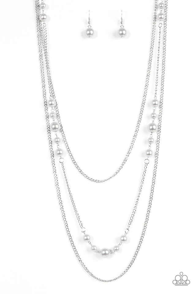 Paparazzi Necklace ~ Diva Dilemma - Silver