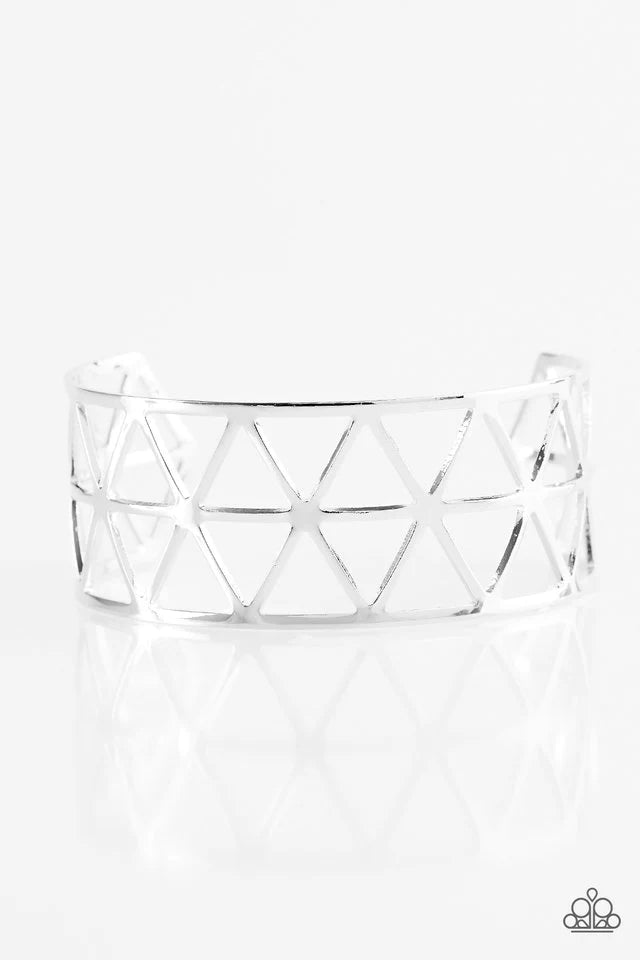 Pulsera Paparazzi ~ Knock Into Shape - Plata