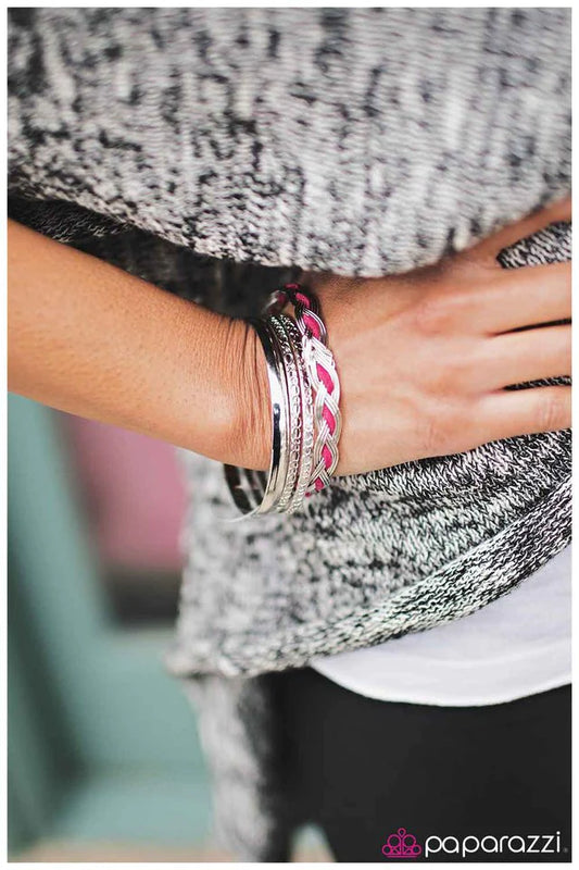 Paparazzi Bracelet ~ Never Missed A Beat - Pink