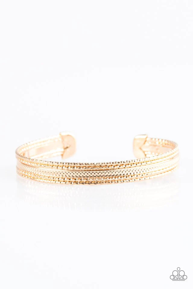 Pulsera Paparazzi ~ Alta Costura - Oro