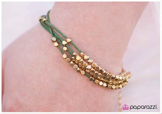 Pulsera Paparazzi ~ Rebel Diamonds - Verde