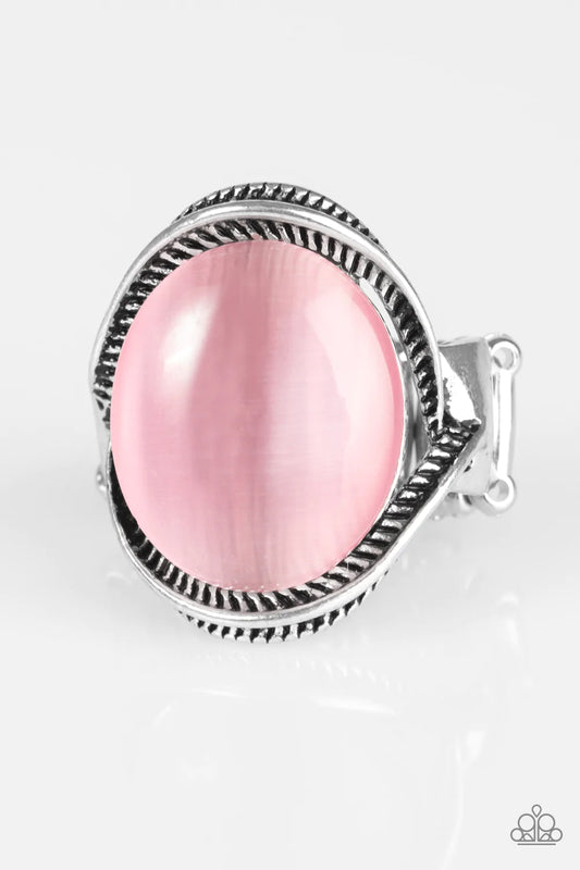 Paparazzi Ring ~ GLOW But Sure - Pink