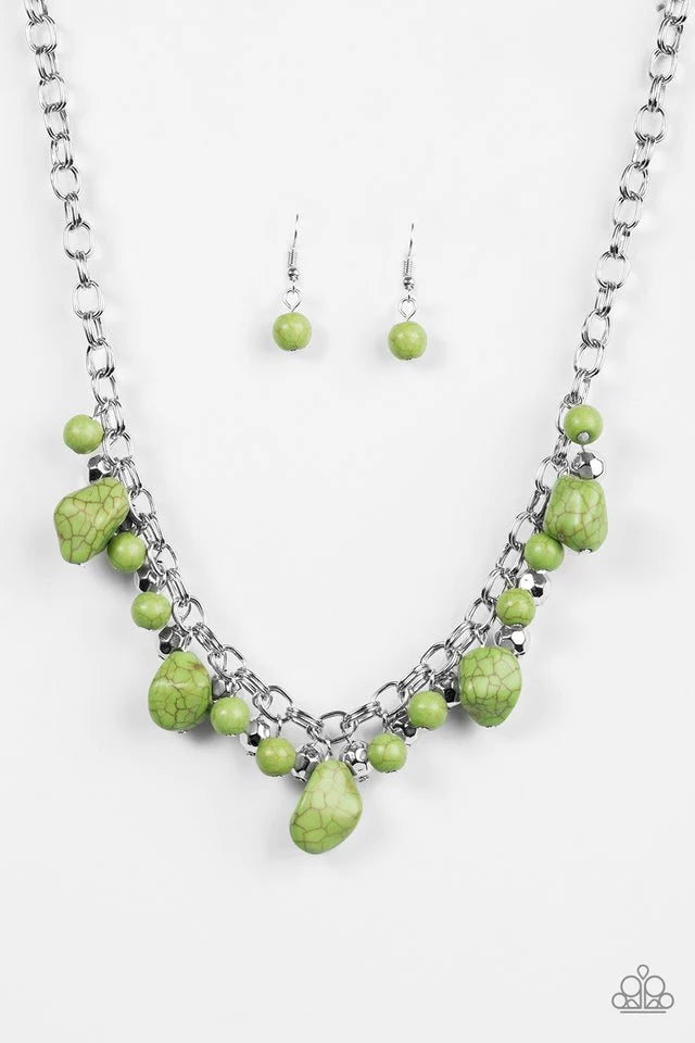 Collar Paparazzi ~ Princesa Paleo - Verde