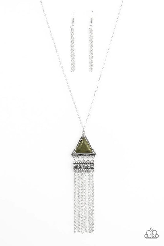 Collar Paparazzi ~ Mesetas pintadas - Verde