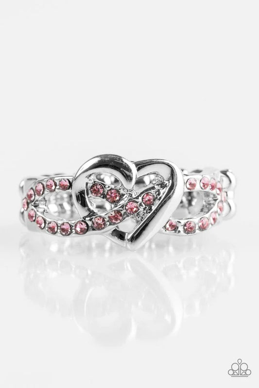 Paparazzi Ring ~ Heavenly Heart - Pink