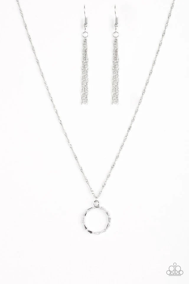 Paparazzi Necklace ~ Simply Simple - Silver