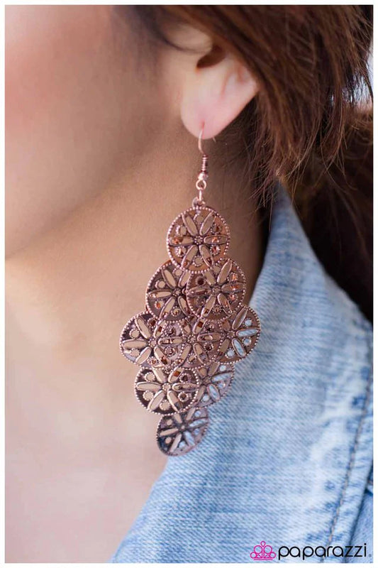 Paparazzi Earring ~ She Sells Seashells - Copper