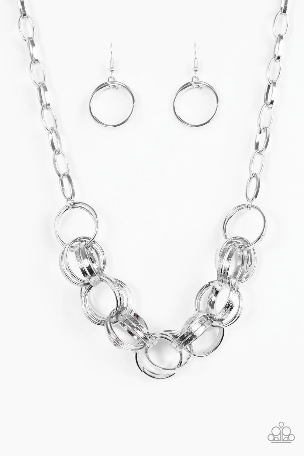 Paparazzi Necklace ~ Statement Made - Silver