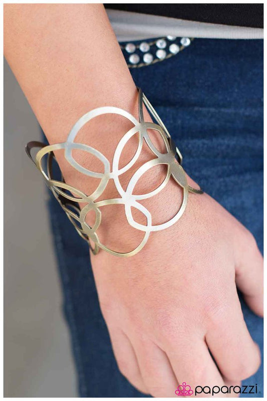 Paparazzi Bracelet ~ Modern Movement - Brass