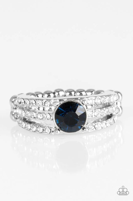 Anillo Paparazzi ~ Champion Chic - Azul