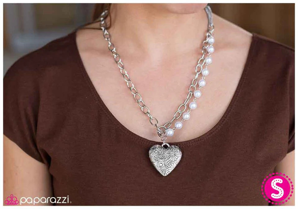 Paparazzi Necklace ~ My Heart Is Set On You - White