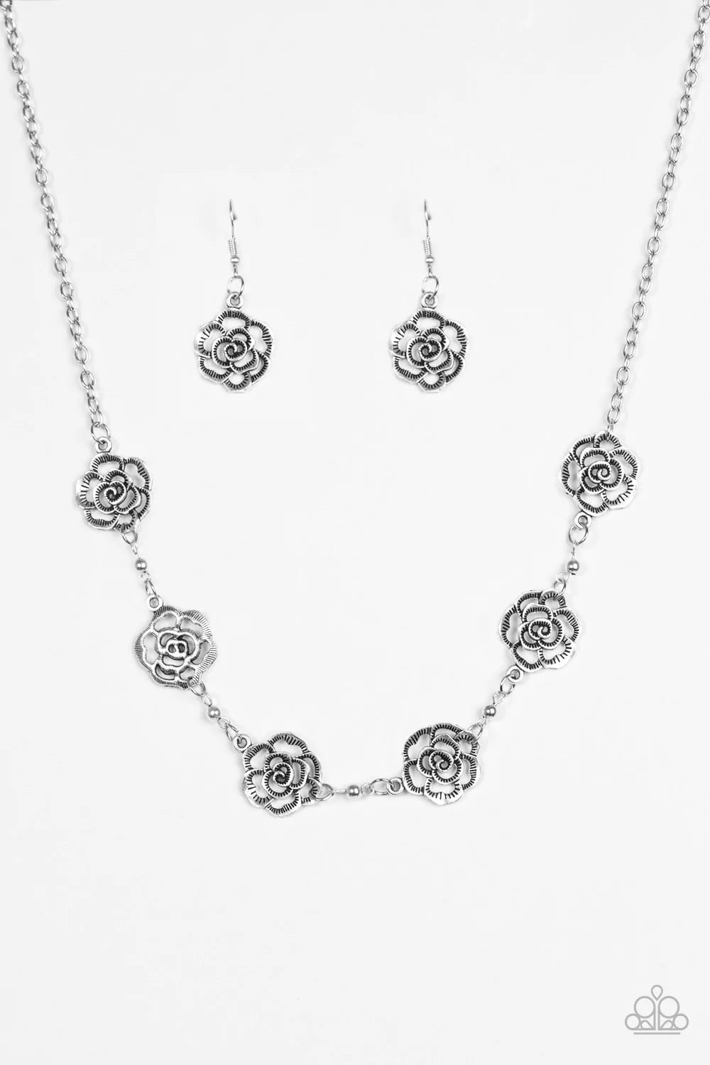 Paparazzi Necklace ~ Rosebud Rapture - Silver