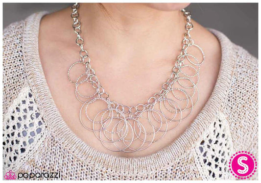 Paparazzi Necklace ~ Get In the Ring - Silver