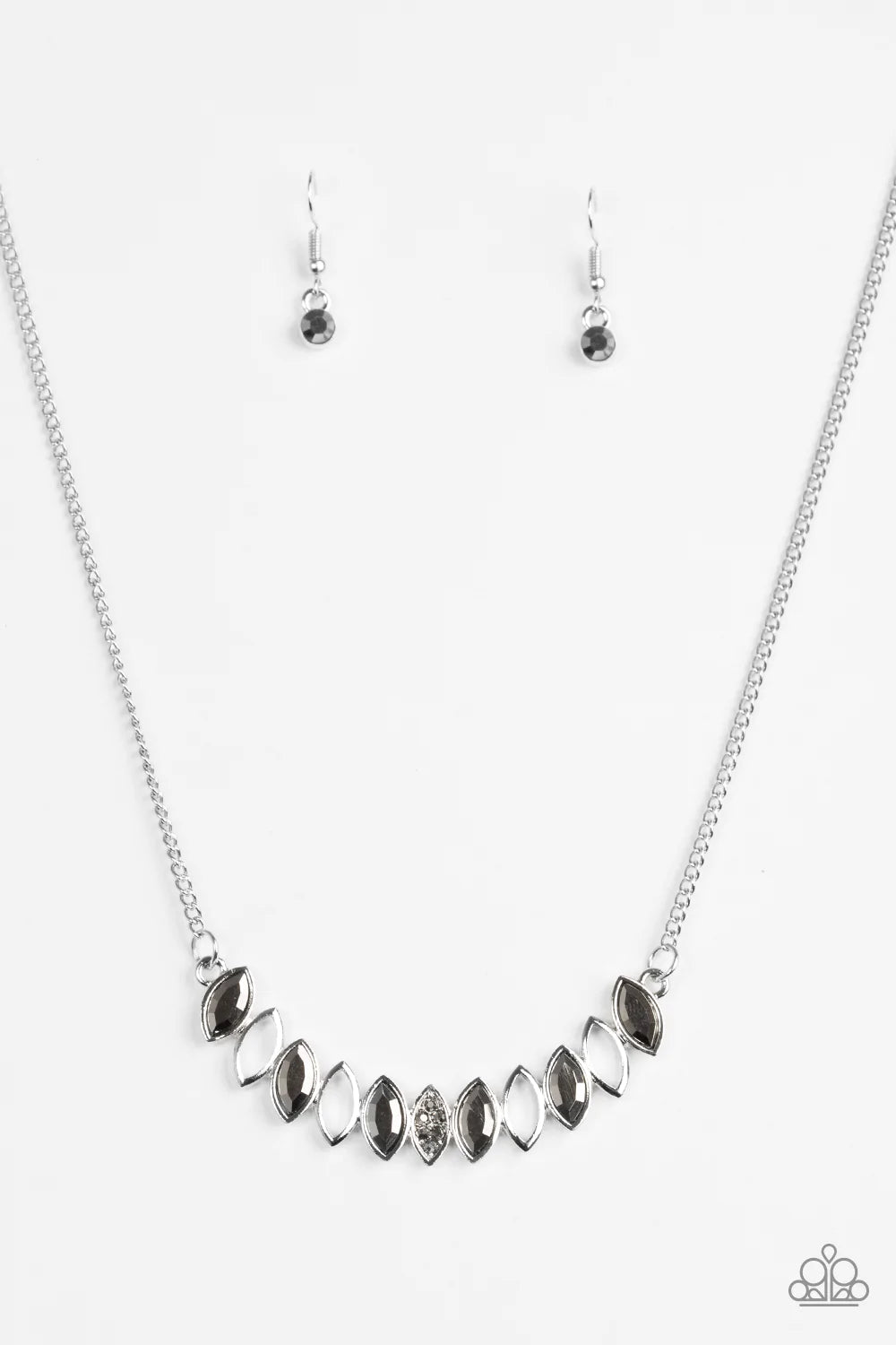 Paparazzi Necklace ~ Get Your Moneys Worth - Silver