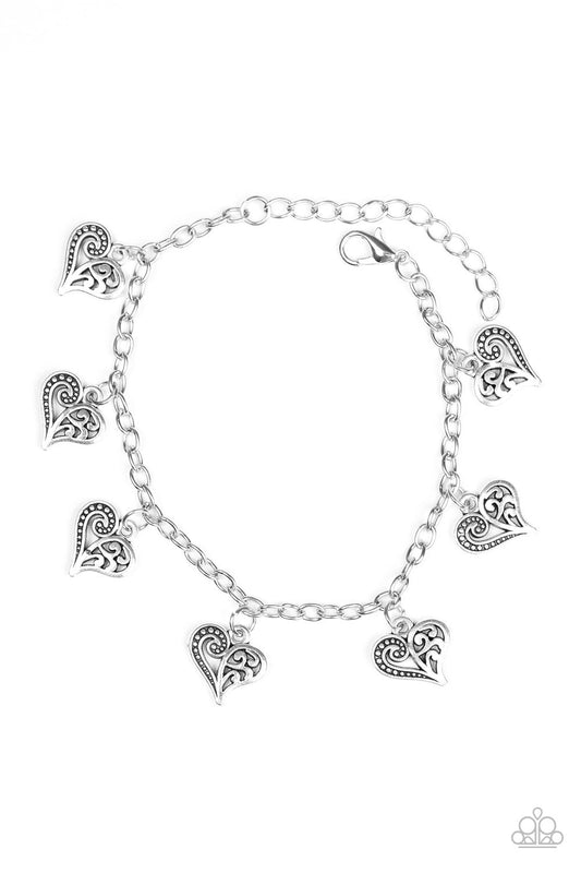 Pulsera Paparazzi ~ Turn Up The HEART - Plata