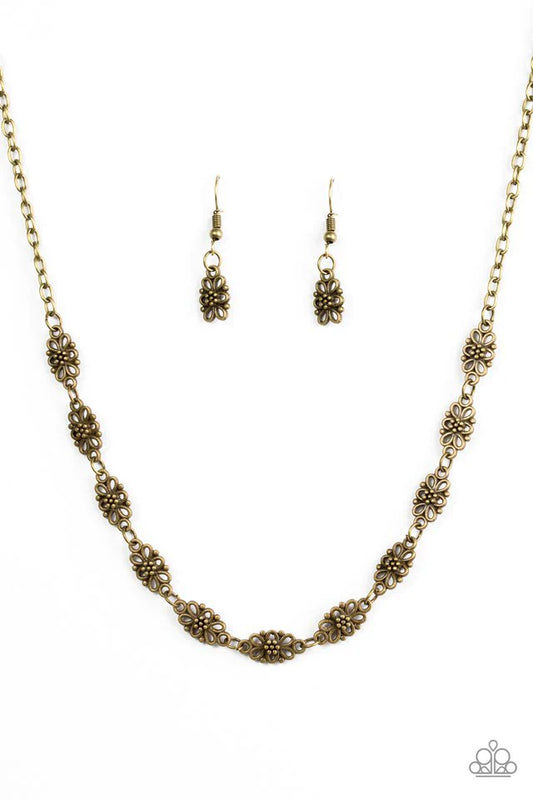 Paparazzi Necklace ~ Daisy Dream - Brass