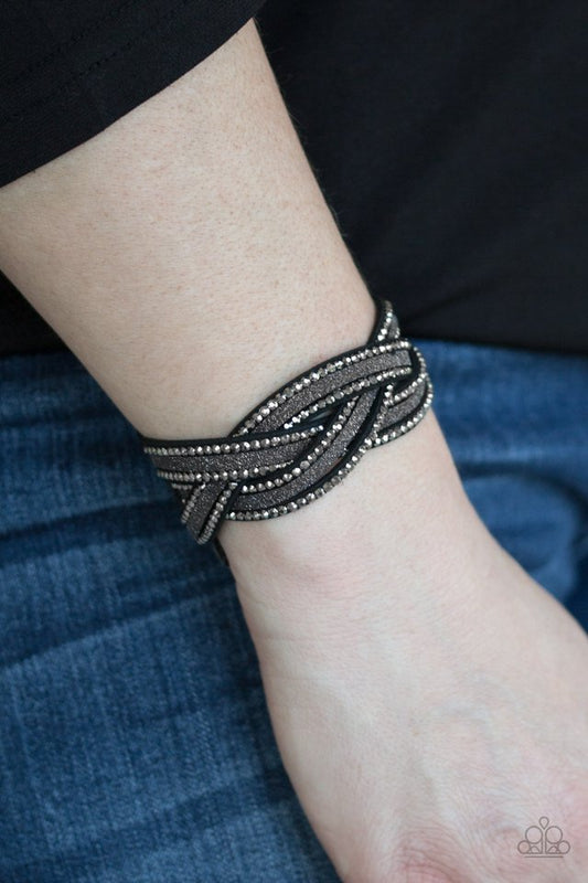 Girls Do It Better - Black - Paparazzi Bracelet Image