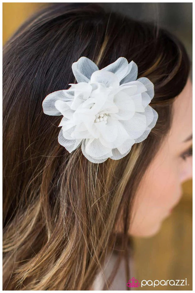 Paparazzi Hair Accessories ~ All Because Of You - White