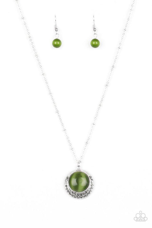 Paparazzi Necklace ~ Dream Girl Glow - Green